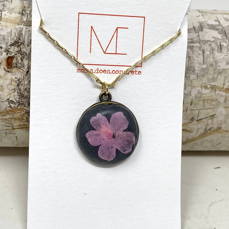 Necklace | Charcoal Floral Round