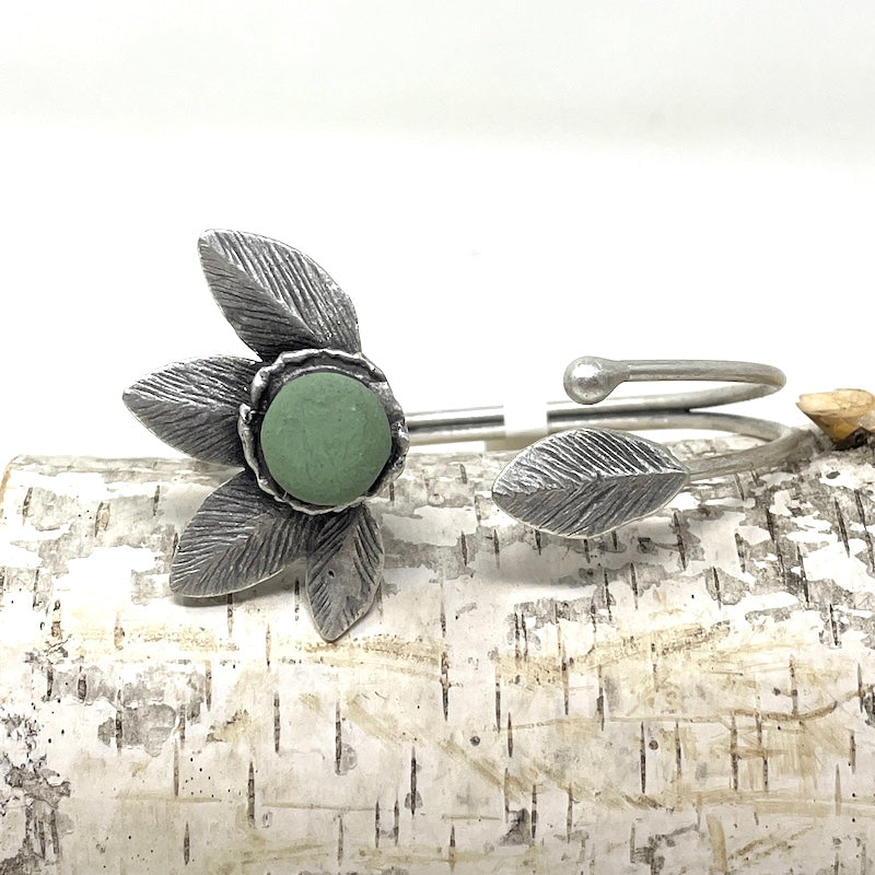 Cuff - Asymmetrical flower + Concrete Green