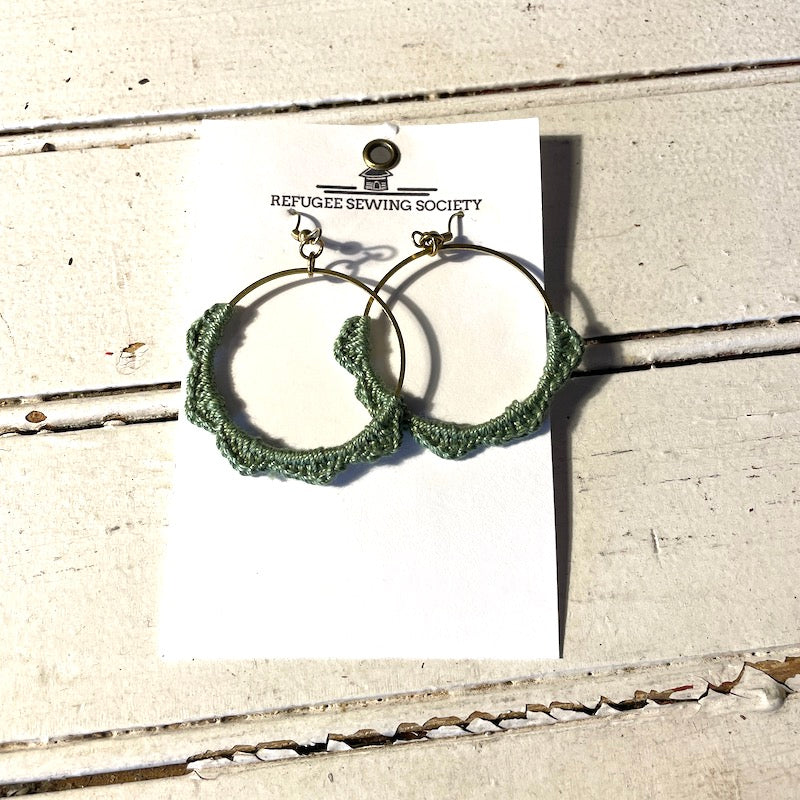 Earrings - Scallop Hoops | Summima