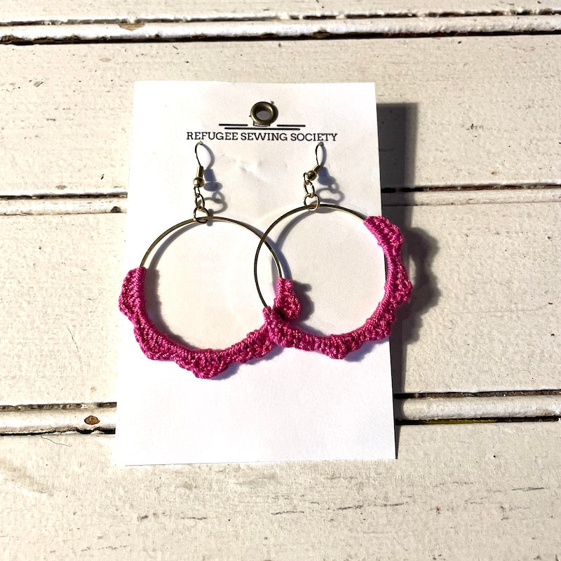 Earrings - Scallop Hoops | Summima