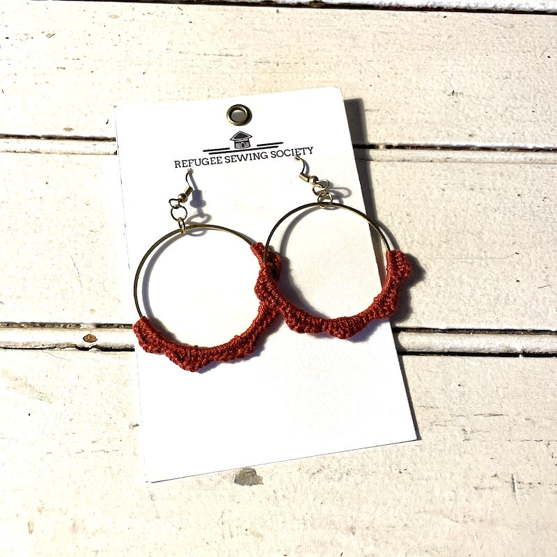 Earrings - Scallop Hoops | Summima