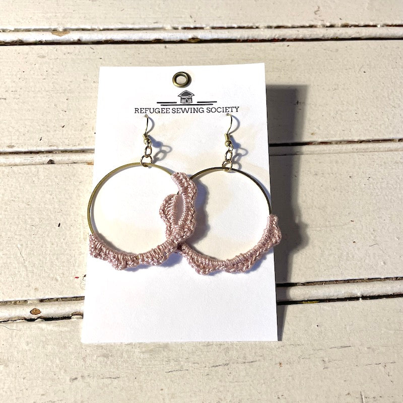 Earrings - Scallop Hoops | Summima