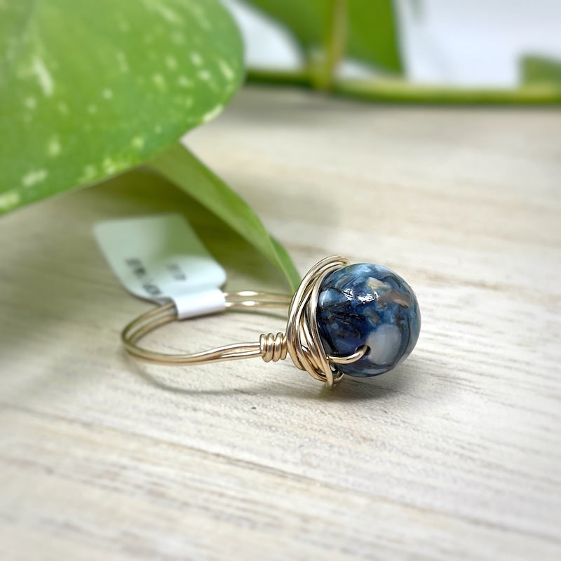 Ring - Mother of Pearl | Dark Hues
